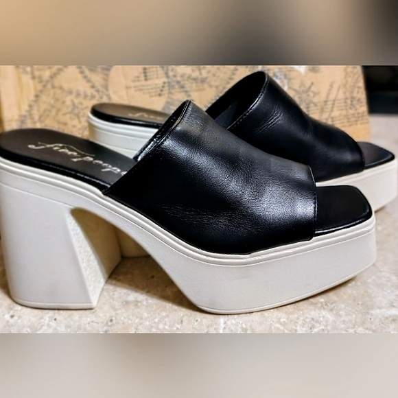 Free People Zoe Platform Leather Slide Sandal Size 9 Black & White - Picture 2 of 9